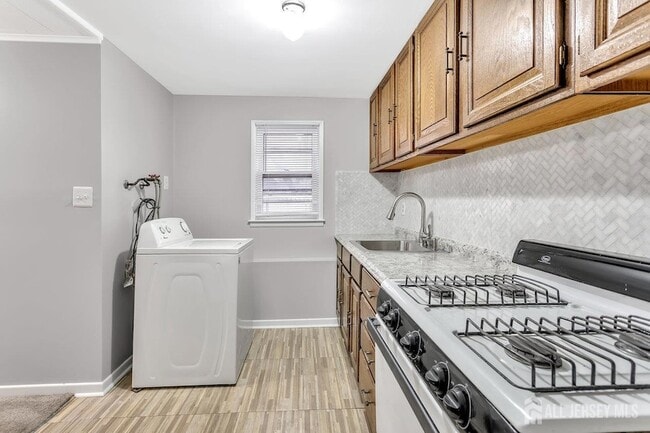 Building Photo - 118 Arlington Ave