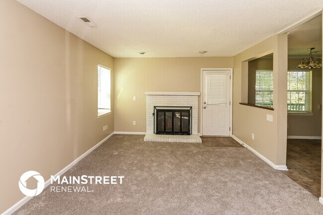 Building Photo - 2221 Killarney Pl