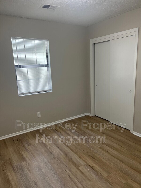 Building Photo - 2428 Palmetto St