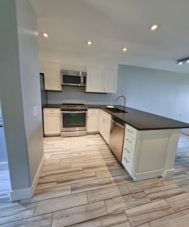 Building Photo - Ocean View 2 bedroom in Wailea Fairway