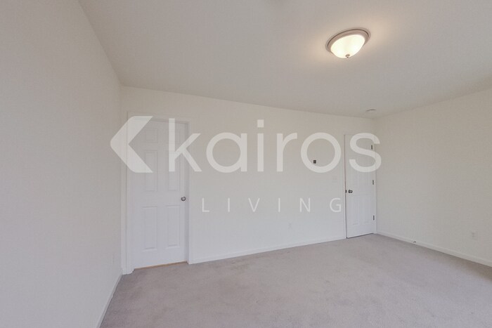 Building Photo - 218 Long Is Dr