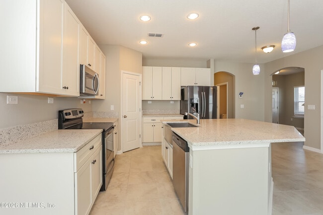 Building Photo - 15639 Spotted Saddle Cir