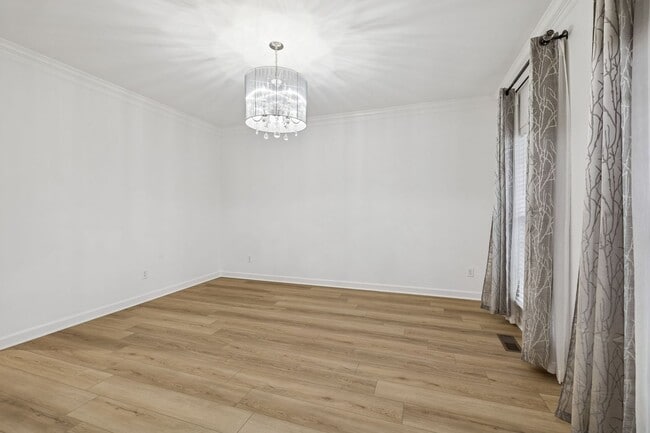 Building Photo - Located in the highly desirable McKays Mill community in Franklin, TN