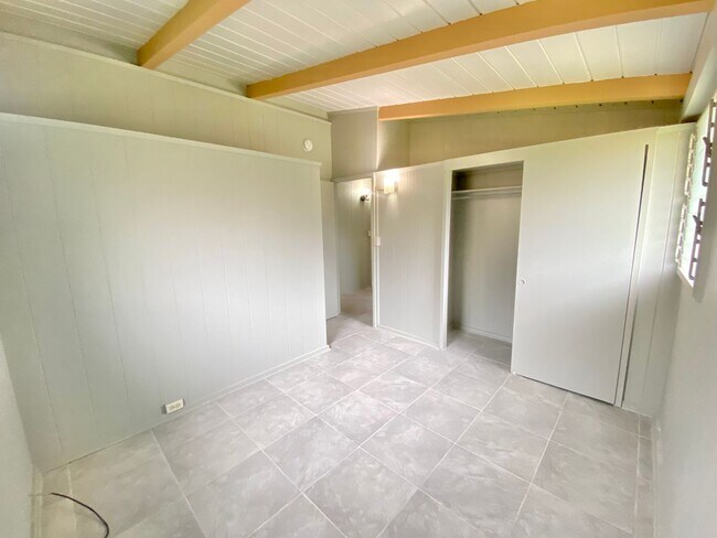 Building Photo - Recently Renovated 3 bed, 1.5 bath house i...