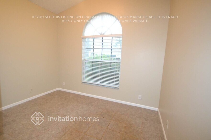 Building Photo - 7704 Thornlee Dr