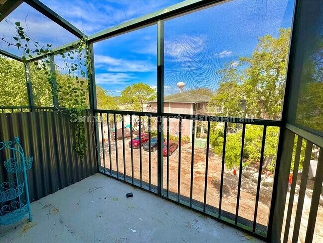 Building Photo - 120 Blue Pointe Way