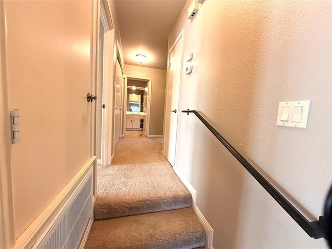 Building Photo - 6503 Robbie Creek Cove