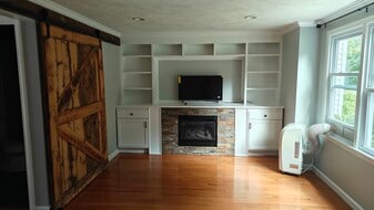 Building Photo - 8 Lochmere Ln
