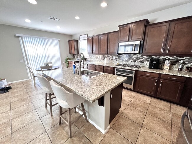 Building Photo - 28891 Brookhill Ct