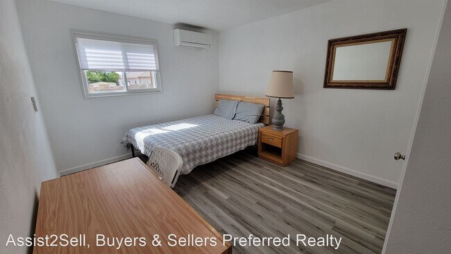 Building Photo - 4 br, 2 bath House - 1727 Corte Alegre