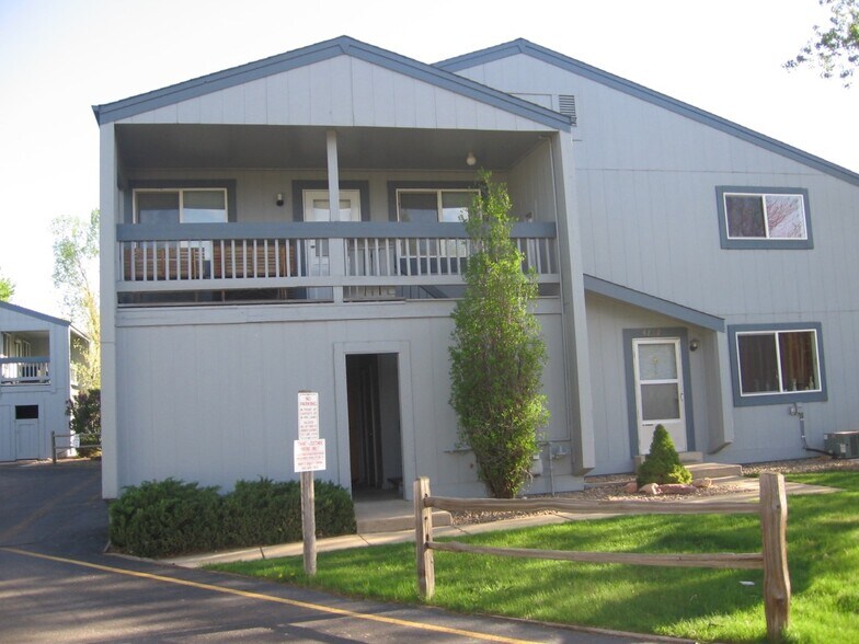 Private exterior entrance - 4202 Monroe Dr