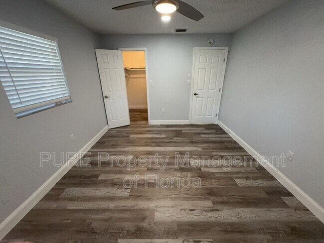 Building Photo - 1610 SE 25th St