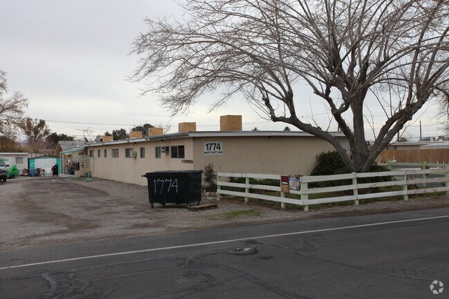 Building Photo - Willow Trail Apartments