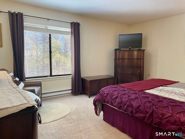 Building Photo - 6 Heritage Crest Dr