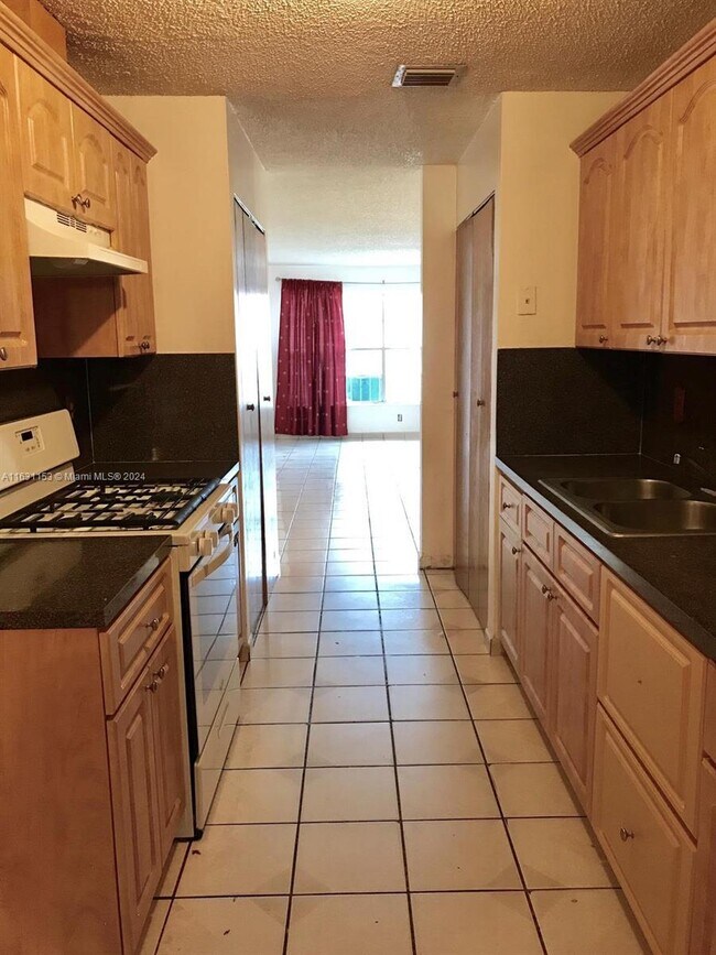 Building Photo - 18804 NW 46th Ave