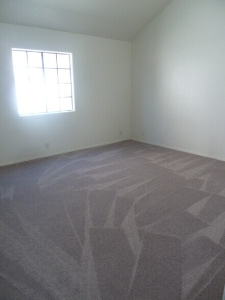 Master Bedroom - 1457 E Renee Dr