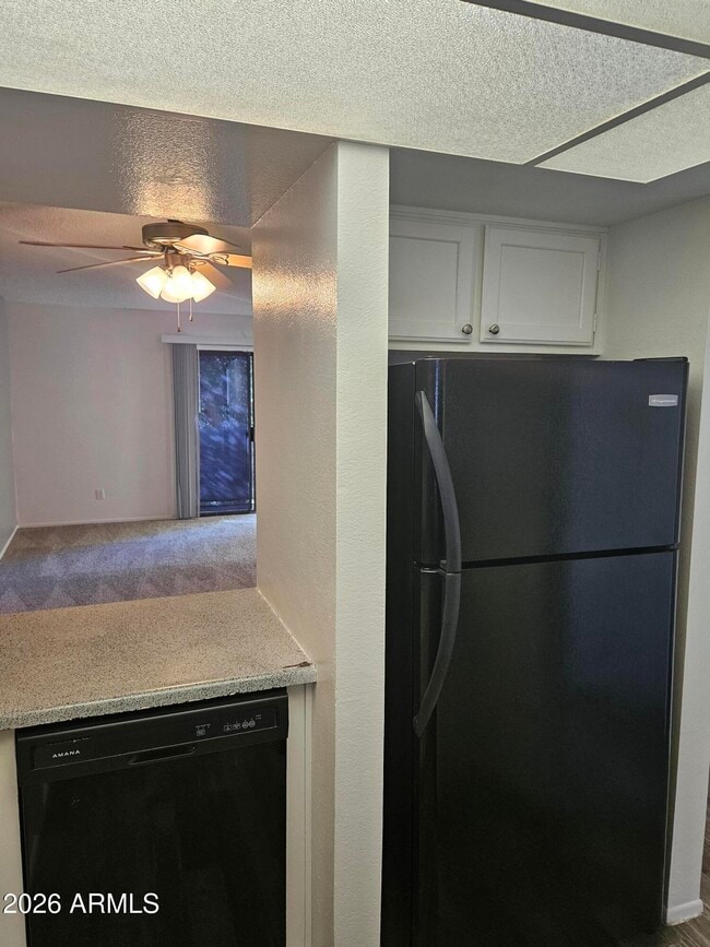 Building Photo - 835 N Granite Reef Rd