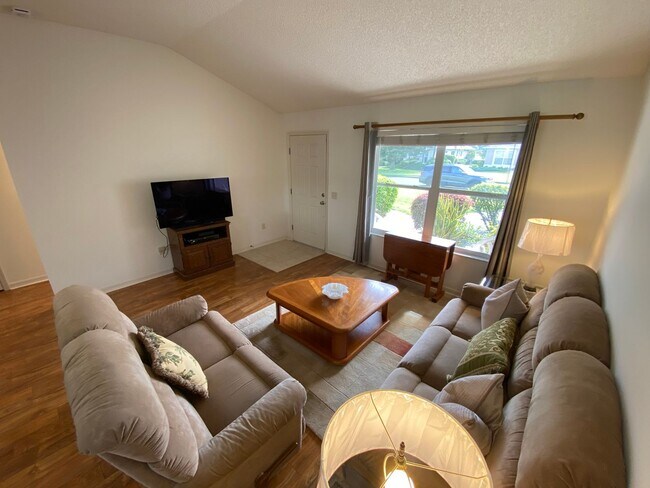 Building Photo - Beautiful 3 + 2 Fully Furnished/Turnkey ANNUAL Lease in The Village of Belle Aire