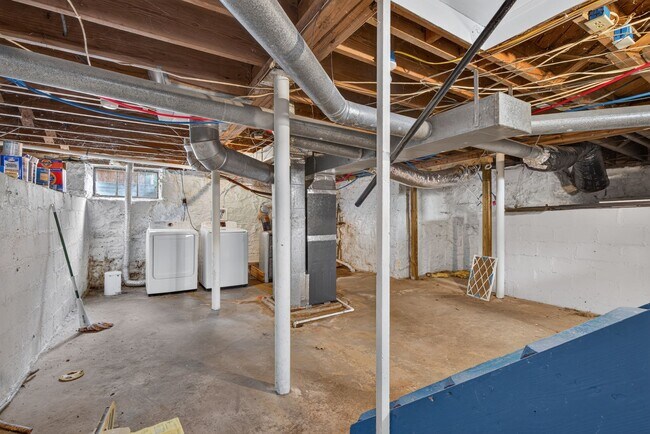 Building Photo - 721 Headley Ave