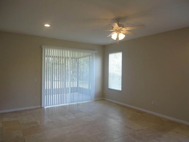 Building Photo - 15534 Lake Bella Vista Dr