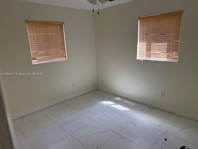 Building Photo - 6111 SW 39th Ct