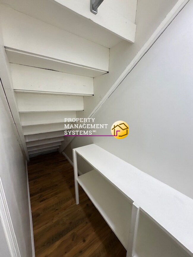 Building Photo - Lovely 3 Bedroom Rambler in West Jordan!