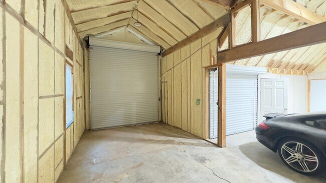 Building Photo - 4419 Continental Dr