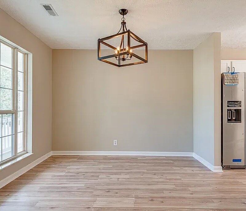 Building Photo - 3528 Longhaven Crossing