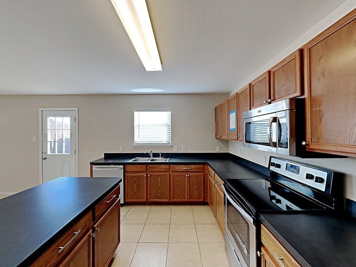 Building Photo - 13868 Sonterra Ranch Rd