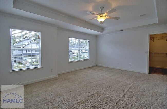 Building Photo - 188 Grandview Dr