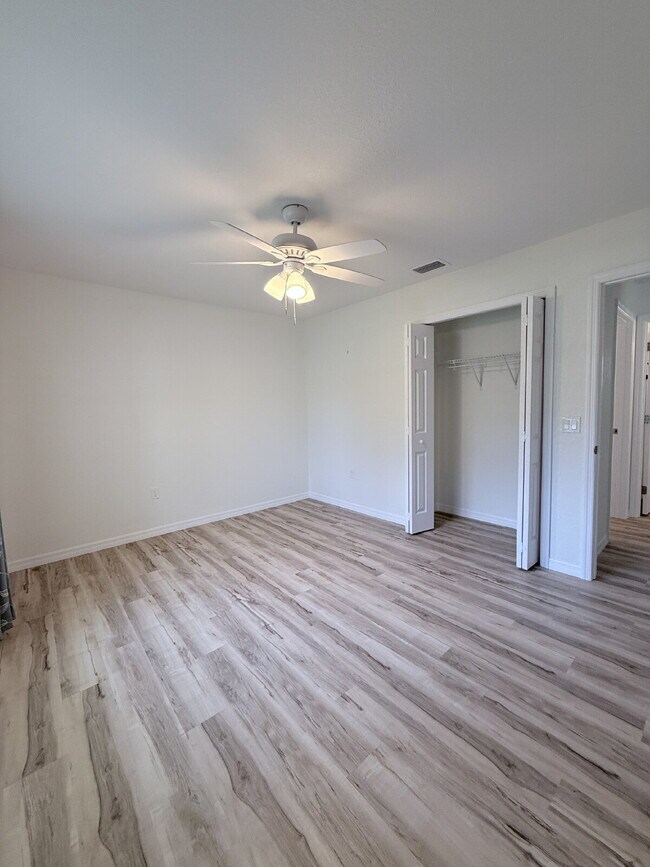 Building Photo - 3 Bedroom and 2-Bathroom House