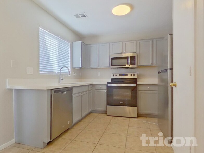 Building Photo - 23377 W Cocopah St