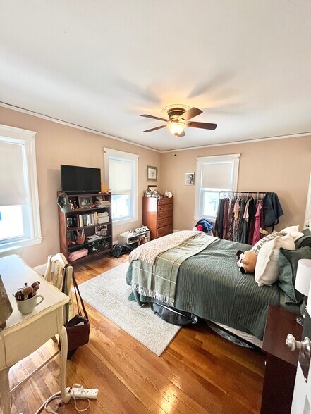 Building Photo - 81 Cresthill Rd