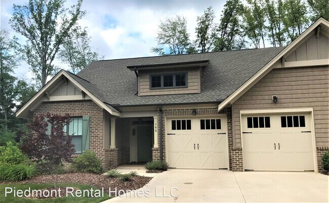 Primary Photo - 3 br, 3 bath House - 105 Beckham Dr