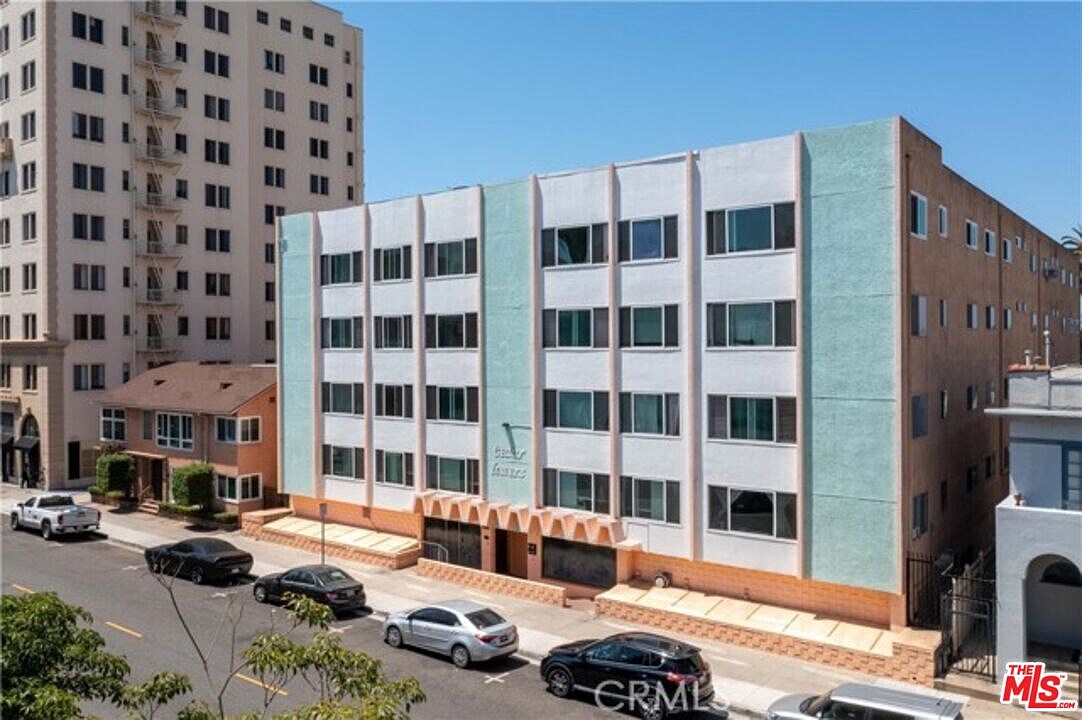 Building Photo - 335 Cedar Ave