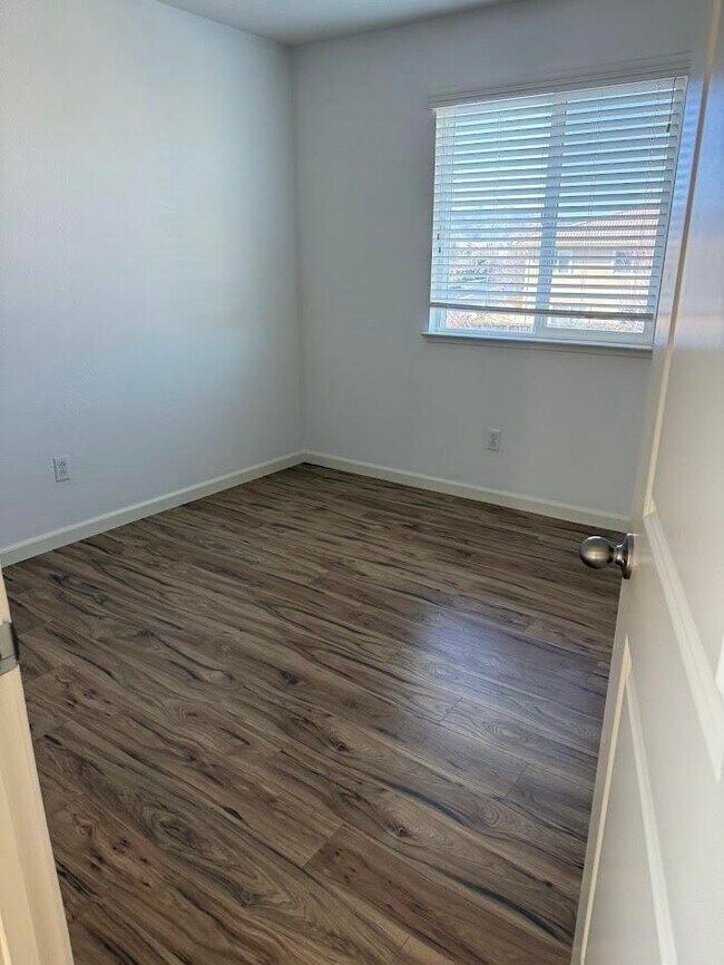 Building Photo - 236 Cogburn Way