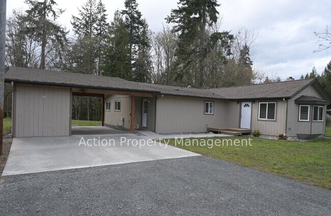Building Photo - Updated Single-Level Home with Spacious Interior & Covered Parking