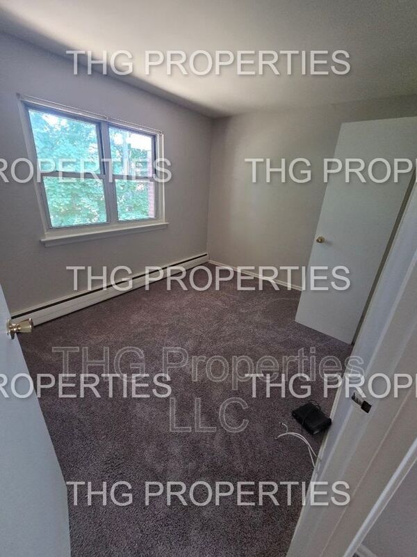 Building Photo - 27-55 Green Street APT# 48B