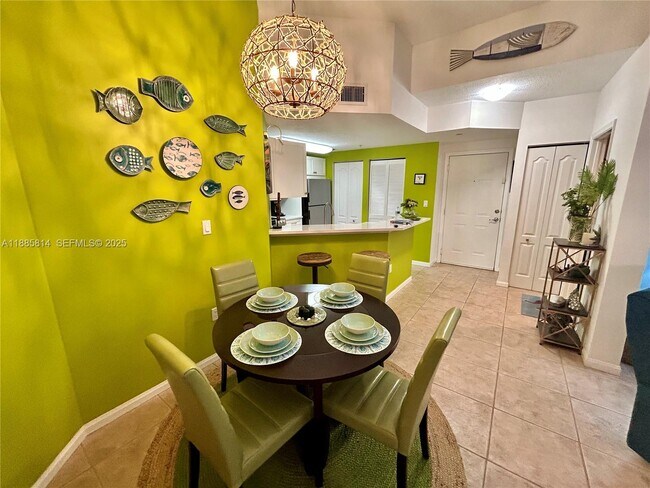 Building Photo - 5080 Fairways Cir