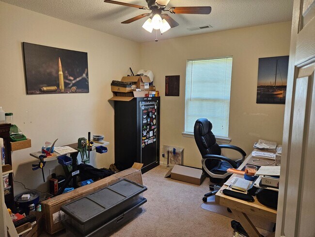 Building Photo - Beautiful unfurnished 3 bedroom 2 bath home in Sneads Ferry - Justice Farm community