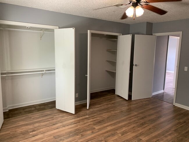 Building Photo - 3311 Chesapeake Cir