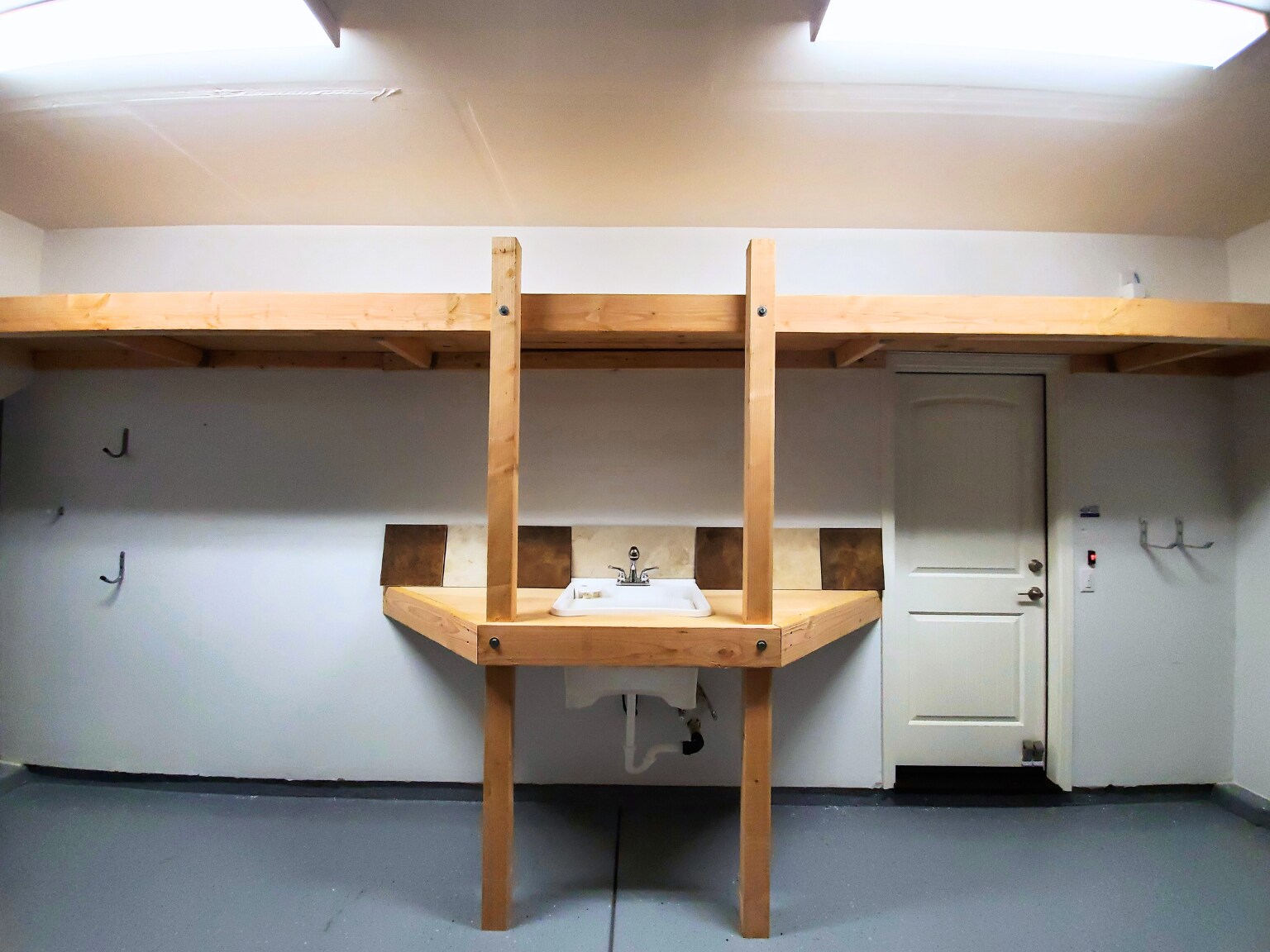 Building Photo - 2986 Portage Way