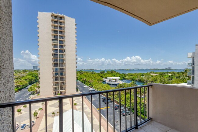 Building Photo - 4200 N Ocean Dr