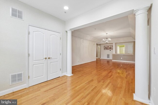 Building Photo - 5910 Great Star Dr
