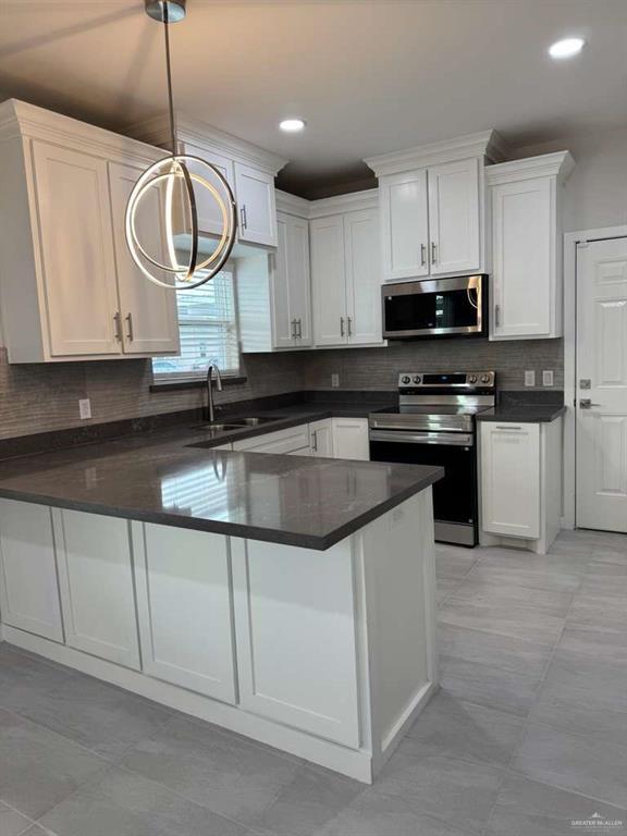 Building Photo - 13 Clarence Dr