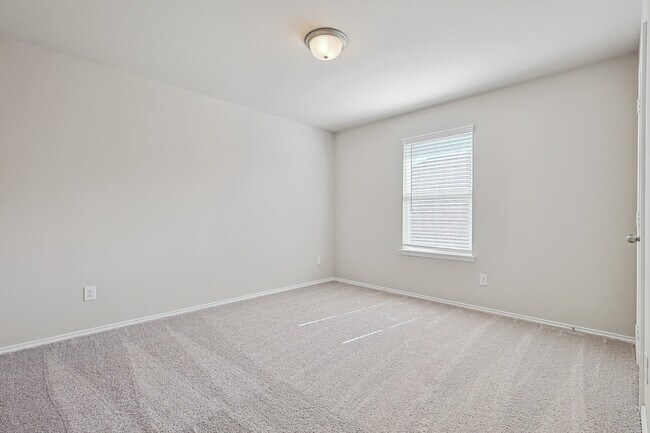 Building Photo - 5941 Revere Dr