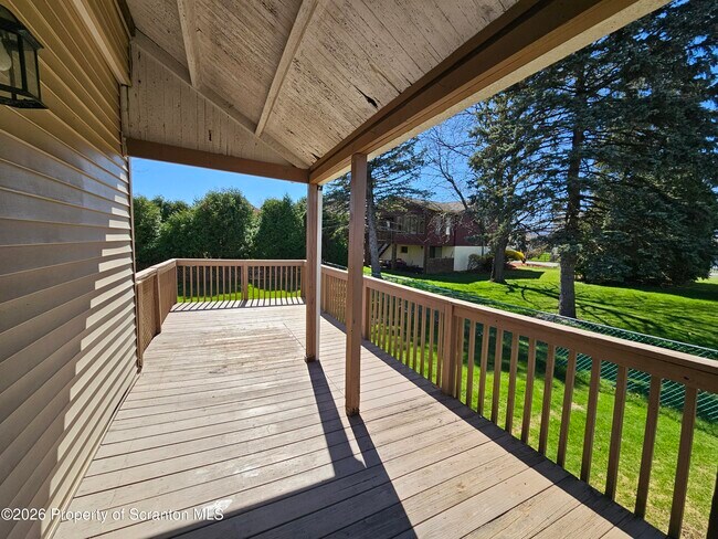 Building Photo - 806 Washington St