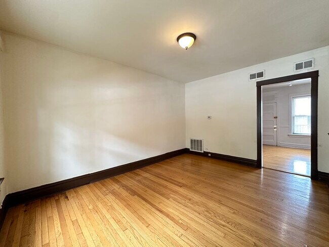 Building Photo - 3449 W Schubert Ave