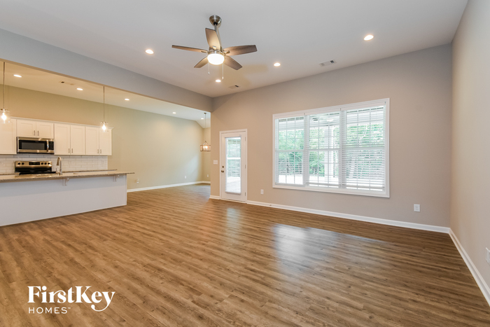 Building Photo - 38 Somersby Dr