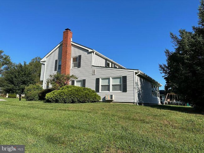 Building Photo - 2901 Tarragon Ln